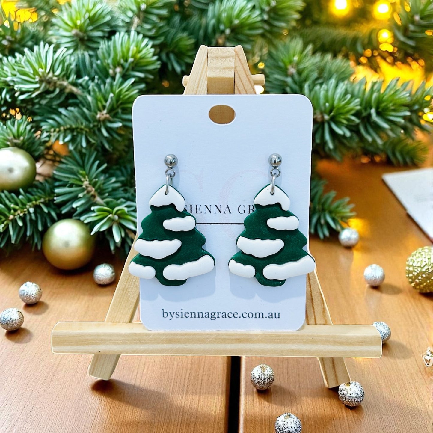 ๐ Christmas Tree Earrings