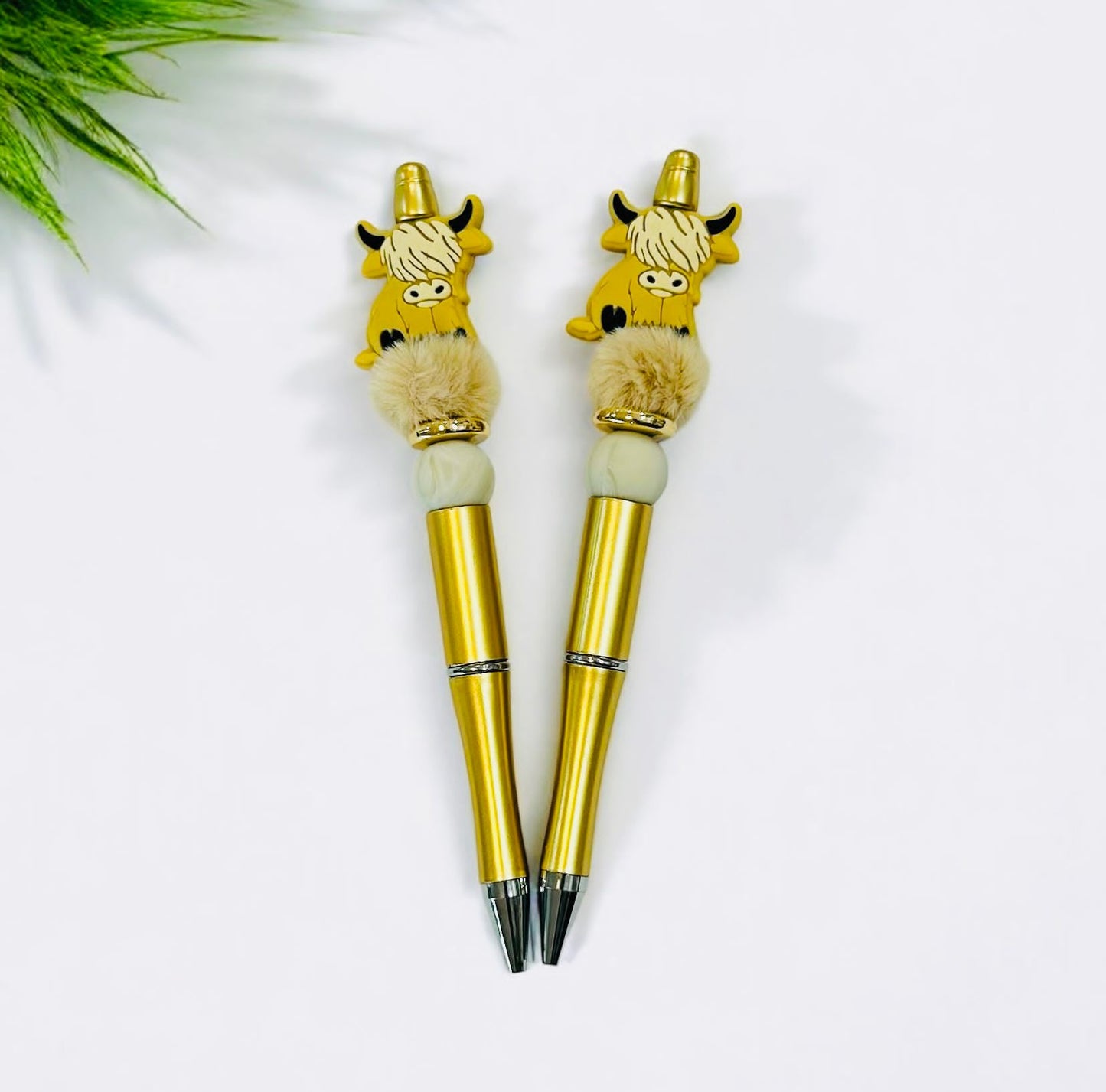 Latte Highland Cow Pen - Sienna Sews